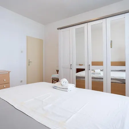 Mediterranean Garden Apartements Krilo Exteriér fotografie