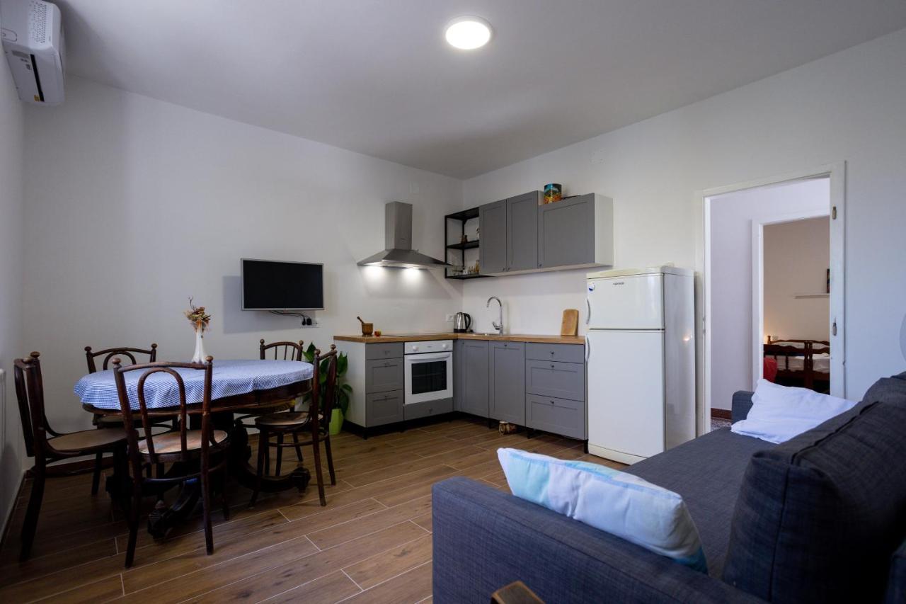 Mediterranean Garden Apartements