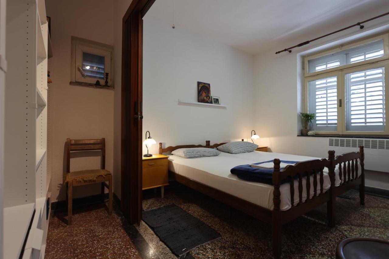 Mediterranean Garden Apartements