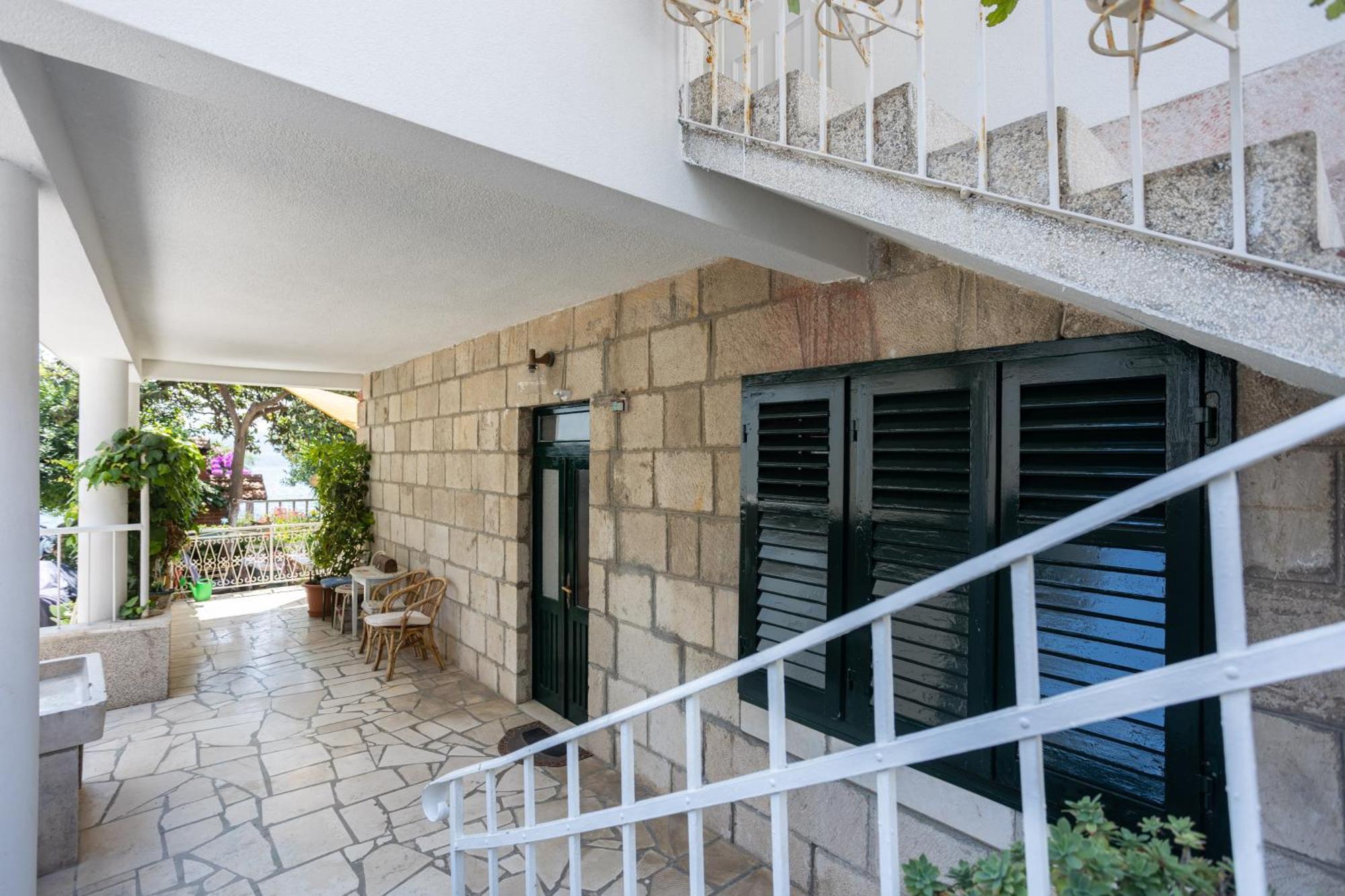 Apartment Mediterranean Garden Apartements Krilo